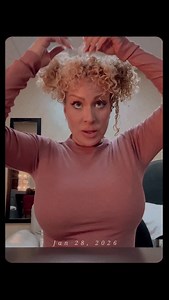 Mi lacito de pendeja me hace sentir girly🎀🤭 | Angelique Burbu