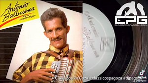 Merengue tipico derecho. Buenos dias clasicones. Estamos en casa escuchando esta excelente produccion de merengues típicos por Antonio Balbuena y su conjunto tipico lanzado en 1989 bajo el sello Guitarra Récords. Todos los temas son compuesto por Antonio Balbuena. Los temas de esta produccion son A1 La Silla A2 Con El Bombillo Prendio A3 El Azucar Abajo A4 Negociemos Si Usted Quiere A5 Comiendo Bola A6 Cansado De Esperar B1 Dale Por Donde Es B2 La Mujer De Nagua B3 Ando con Mujeres B4 Iluminada 