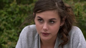 Talons aiguilles et bottes de paille - S01 E10