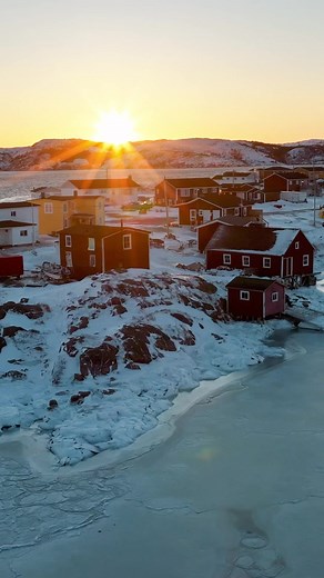 Sunkissed. 📸: Tom Cochrane Photo., Greenspond | Newfoundland & Labrador Tourism