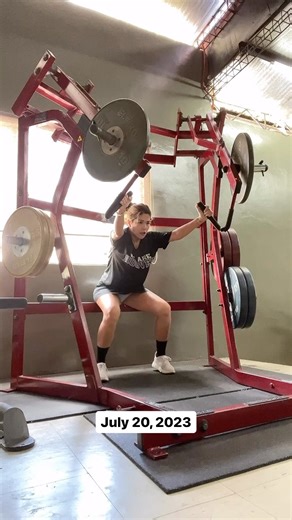 Yesterday at @fittwentyonegym. #Jammer. My arms, core, and shoulders are sore. 🥴 Sarap. Haha! #JammerArms #atpcp #thenandnow Thanks, Coach @kelvslabrador and @fittwentyonegym! 😊🫶🏼 #genevasfitnessjourney The jammer exercise targets the muscles in your deltoids, pectorals, triceps, lats, and core. Since the exercise requires you to maintain a neutral spine, you will need to engage the muscles in your core, including the deep abdominal muscles, otherwise known as your transverse abdominis. #gen