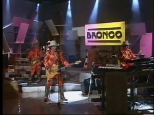 4.9K views · 206 reactions | Dos Mujeres Y Un Camino & Bronco | Música Del Recuerdo | Facebook