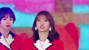 TWICE 《NEXT PAGE》