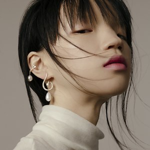 Ear cuffs for no-pain, no-piercing earscapes