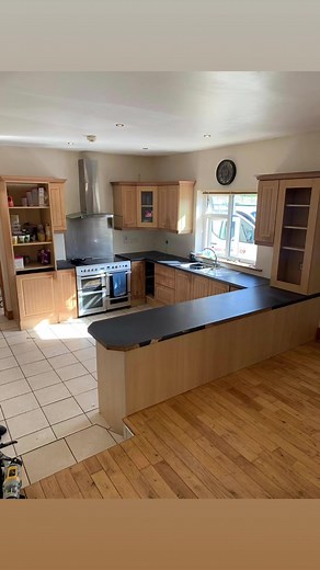 #spraypaintedkitchens #paintedkitchens #wowkitchens #handpaintedfurniture #corkcity #crownpaints #kitchentransformations #painteranddecorator #kichentransformation #painters #handpaintedkitchens #johnstonepaints #spraypainteskitchens #spraypaingkitchens #painter #duluxpaints #smallbusiness #johnstonespaint #cork #kitchenupdate #johnstones #lamphouse #towercork #towercork #greykitchens #painting #farrowandball #kitchenmakeover #spraypainting | Brushstrokes Painting and Decorating