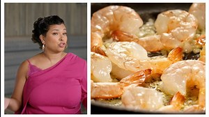 Sound the fire alarm! Deliciously Twisted Classics is back with back-to-back BRAND-NEW episodes and this time, the chefs (James Wright Chanel, Nico Shumpert, Aarti Sequeira, Arnold Myint & Alvin Cailan) are cranking up the heat! Grab a glass of milk because these deliciously twisted dishes will set your taste buds on fire! Tune in TODAY at 12p/11c on A&E’s Home.Made.Nation! | Home.Made.Nation