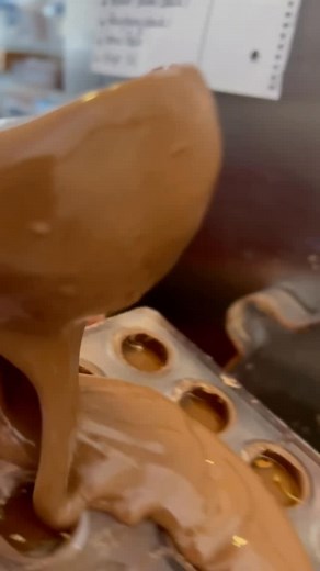 WARNING ‼️! This 📸 make trigger the chocolate 🍫 lover 💕 in you… …don’t say that we didn’t warn you. . . #warning⚠️ #chocolateshop #valleytable #ulstercountyny #hvny #nyeats #hudsonvalleychocolates | Hudson Valley Chocolates