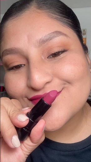 Labial Velvet Lips Mate 💄Tono: Grape Mousse #makeup #cyzone #grapemousse #belcorp