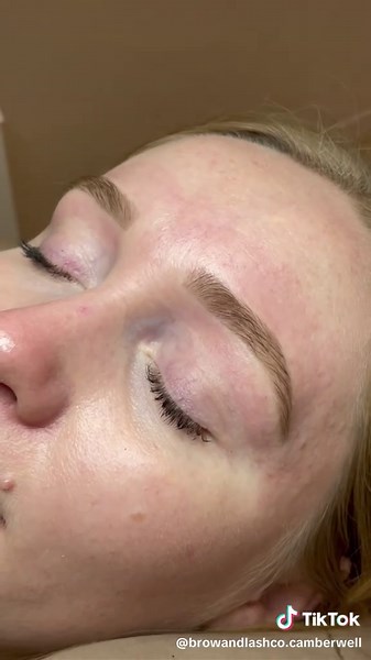 Brow wax and tint by our girls at brow & lash co Camberwell ❤️ #browsmelbourne #melbournebeauty