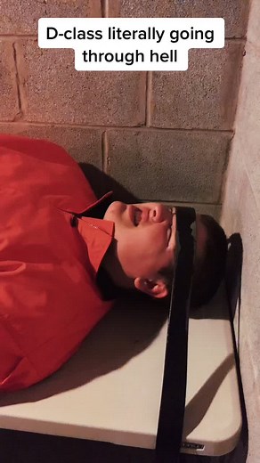 music is very therapeutic :) #scp #fyp #scpfoundation #foryoupage #foryou #content #comedy #cosplay #gamer #gaming #airsoft #dark #dclass #gas #mask