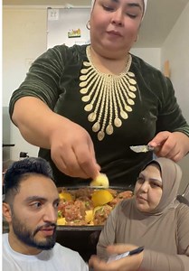 هنعمل انهاردة الغدا مع خديجة واول حاجة نرمي الكزبرة والتوم #إسلام_سامي #اسكندرية #tiktok #أكسبلو
