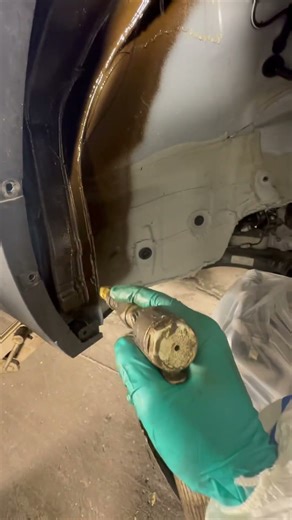 Antirust coating Ford Explorer #coating #rust #ford #explorer #electric