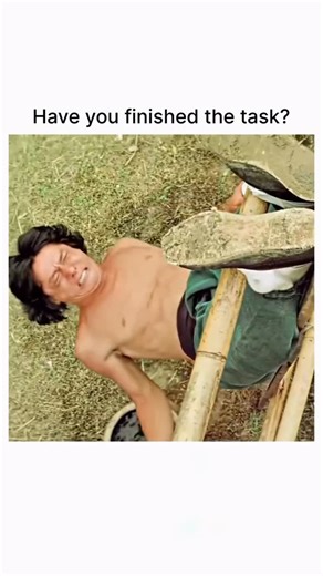 Alee Official on Instagram: "🎬 Title: Drunken Monkey in the Tiger’s Eye 🎭 Genre: Martial Arts • Action • Comedy 📅 Year: 1979 ⏱ Runtime: 1h 30m (approx) ⭐ Rating: 6.7 / 10 (cult classic vibes) ⸻ Overview: Before Jackie Chan made Drunken Master a household name, Hong Kong was already wildin’ out with this old-school kung fu gem. 🍶🐉 A young fighter learns the secret of blending two deadly styles — the unpredictable Drunken Fist and the fierce Tiger Claw — turning his body into pure chaos and h