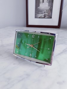 DIAMOND, Green Mid Century Chrome Table Clock / Desk Clock Made in China - Etsy Canada
