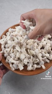 551K views · 5.7K reactions | Kuih raya Resepi popia simpul dan popia seaweed Kredit: khairulaming | Resepi Pembuka Selera | Facebook