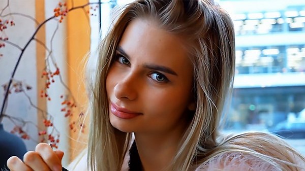 Su primer porno!! Una ucraniana muy hermosa y joven.