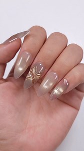 2.7K views · 16 reactions | ✨Nail Art Sharing: Gold Shimmer✨ A touch of gold that captures the glow of a sunset at your fingertips.  -using Rarjsm: Golden Horizon - Gold Glitter Cat Eye Gel Nail Polish link in bio! #rarjsmgelpolish #goldnails #cateyenails #luxurynails #glitternails #rarjsm | Rarjsm Gel Nail Polish | Facebook