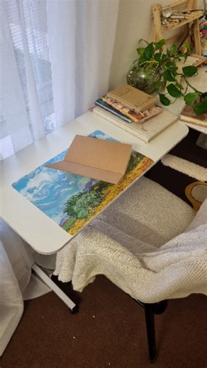 ‎چكناوا‎ on Instagram‎: "الطاوله متوفره سعرها 27,000 عرضها 50×30 ارتفاعها من 50 الى 80 تكدرون تعلوها وتنصوها ✨️ تتحمل كتب وحاسبه 📍التوصيل لكل العراق / 5,000"‎