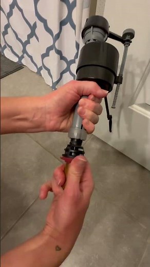 FLUIDMASTER 400A TOILET FILL VALVE // TOILET WON'T FLUSH OR FILL? // How to Replace // EASY FIX!!