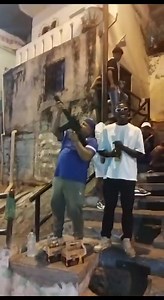 3.1K views · 36 reactions | #EcuadorenGuerra| Guayaquil: Bandas criminales retan al gobierno con armamento largo. A pesar de los operativos, sujetos fuertemente armados se graban argumentando que se encuentran "activos" y desafían al gobierno y las Fuerzas Armadas. | Aquí Sucumbíos | Facebook