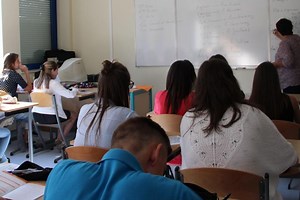 Préparation au CAP Assistant technique en milieu familial et collectif au lycée Blaise-Pascal