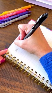 This is your sign if you still haven't tried our G2 Mineral Art Collection! Look at those colors 🥵 Buy today and see for yourself! #PowerToThePen 📸: @jen_plans | Pilot Pen