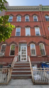 If foot steps are white noise for you, this is a great spot 😁😆 #realestate #nycbuildings #apartment #reels #reelsinstagram | Simply Brooklyn, Apartment Rentals