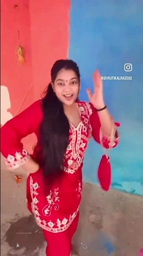 Lal nile suit pake soneya❤️🥰 #fypシ゚viral #love #punjabisong #viralshorts #trendingshorts #viral