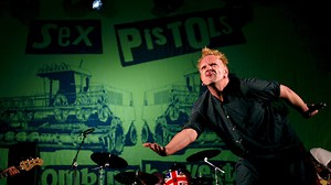 Un coffret pour fêter le 40e anniversaire de 'Never Mind the Bollocks' des Sex Pistols - RTBF Actus