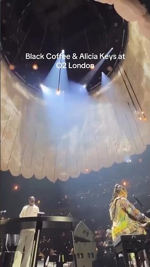 Black coffee & Alicia Keys at 02 Arena London 🇬🇧 iconic performance ✨️🔥#blackcoffee #makehistory