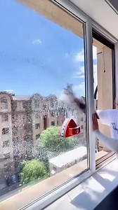 1.2K views · 194 reactions |  Curățați geamurile fără efort cu spălătorul nostru magnetic.  Sigur, rapid și eficient!  Cea mai mare REDUCERE de toamnă  Ferestrele cristaline vă așteaptă! Faceți clic acum și cumpărați  https://superzebra.ro/produs/magnetic-window-cleaner-windowswipe/?psh=12i99&pco=9i99&sp=7759i997 | Superzebra | Facebook