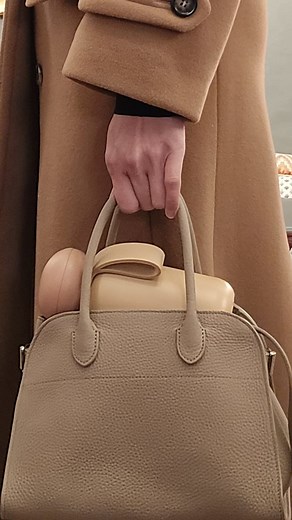 Pocket sized ☕️️🟤 ​ ​ Seen with @beibeide: 16oz flask in macchiato | Sunnies Flask