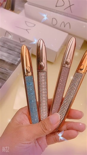 New eyelash liner glue With this liner glue, you can save your time to do other things | Shoppers