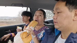 Moog ib nub lob lub bread no noj xwb tag noj tau qab them hab nes | Suv Yang Page