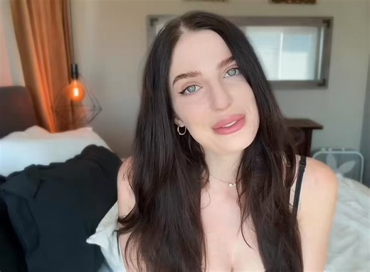RT @reislin_model_: Do you think you could easily last all four rounds without cumming? I doubt it 😈