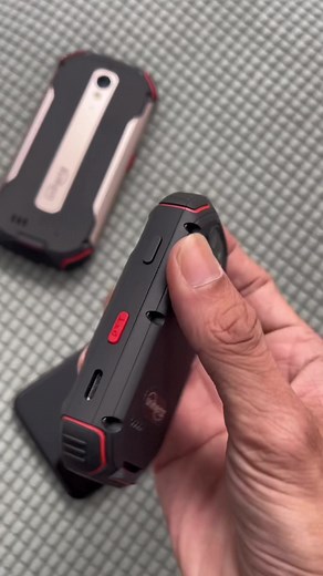 7.1K views · 47 reactions | Unihertz atom và atom L 2 siêu phẩm nhỏ gọn #unihertz #unihertzatom | Trần Thành Cát | Facebook