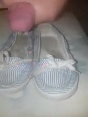 Cum on Shoes - Milf's Flats and Toeprints
