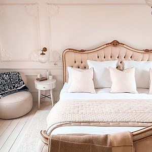 29  Paris Bedroom Ideas That Scream 'Oh La La' in 2025 | Houszed