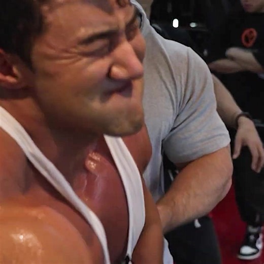 Why did Hwang Chulsoon make a crow cry during his back exercise?🤣 (ft.IFBB PRO Regan grimes) Các bạn ơi, tôi đã cùng tập luyện với vận động viên thể hình của thế hệ trẻ PRO Regan grimes. Hôm đó, tôi đã dùng hết sức để tập luyện nên đã hoàn toàn gục ngã. Hôm nay cũng hãy cố gắng tập luyện nhé!! Thực phẩm mà Chulsoon chọn để bổ sung protein 🥩 : https://bit.ly/4al74id | Chul Soon