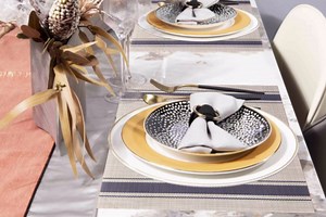 LIAODUNUS Rectangle Placemats Set of 4 Woven Vinyl Place Mats Washable Table Mats for Indoor Outdoor Table Decorations for Dining Table (Blue, 4)