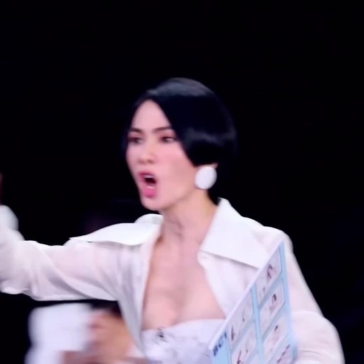 Bùng Nổ Showbiz trên TikTok