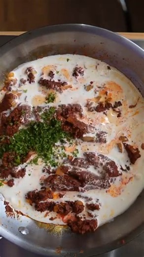 An easy and cheesy mid-week pasta dish is just what this week calls for. Try this recipe at home with your favorite Cacique products: Pork Chorizo, Crema Mexicana, and Queso Fresco. Ingredients: -1 package Cacique Pork Chorizo -Cacique Crema Mexicana and Queso Fresco for garnish -1/3C Cacique Four Quesos Blend Shredded Cheese -1/2C heavy cream -1/3C pasta water -Salt, pepper, paprika, garlic powder, onion powder, cumin, ancho chile powder -Chopped onion & cilantro Ingredients: -1 package Cacique