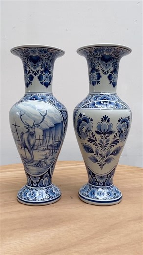 Hand painted, unique, one of a kind. In collaboration with @heinendelftsblauw I bring you this unique hand painted #delftblue vase. After reviewing my design with delft blue master painter @wilmaplaisier, she masterfully managed to implement my design and to strengthen it by finding the right composition with her delft blue motifs. Thank you Wilma for this nice collab. On view @goldmanglobalarts @ggagalleryofficial #miamiart #wynwood #delftblue #ceramics #heinendelftsblauw | Leon Keer