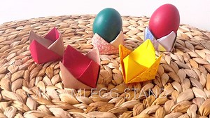 ORIGAMI EGG STAND http://krokotak.com/2019/04/origami-egg-stand/ | krokotak