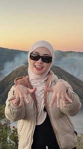 Bromo outfits and photo tips for Bromo 2026