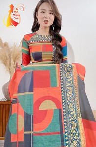 🍀NHẸ NHÀNG MONG MANH NHƯ SƯƠNG SỚM🍀 📌 Với thiết kế hiện đại nhưng không mất đi vẻ sang trọng trang nhã đem đến một sự kết hợp độc đáo đến từ Áo dài Hoàng Nam ⭐ Chăm chút, chỉn chu trên từng đường kim mũi chỉ ⭐ Chất liệu: Lụa Nhật Cao cấp ⭐ Họa tiết in 3D sắc nét nổi bật ⭐ Thiết kế ôm sát cơ thể tôn lên các đường nét duyên dáng thướt tha của người phụ nữ Việt 🔥 Áo dài Hoàng Nam đang có chương trình #freeship toàn quốc, nhanh tay đặt hàng thôi 🔥 ------------------------------------------ ✔️ Đ