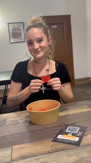 Kisorsoltuk a tombola nyertesét! 🤗🐰Gratulálunk, kérjük vedd fel velünk a kapcsolatot! 🐰 | BurgerBunny Étterem és PingPong Club