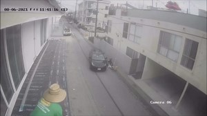 Heart-stopping moment as car hits mother and baby, drives away in Venice, CA