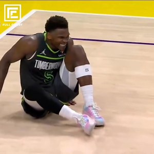 Not a great sign, Anthony Edwards is headed to the locker room after grabbing his calf. | Full Court