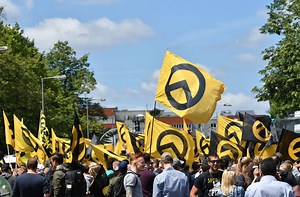 Flyer-Aktion auf den Fildern: Identitäre Bewegung ist nun auch in Sillenbuch unterwegs
